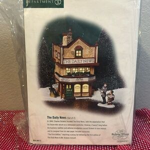 Dept 56 Dickens Village "The Daily News" #58513 NIB Newspaper Retired New